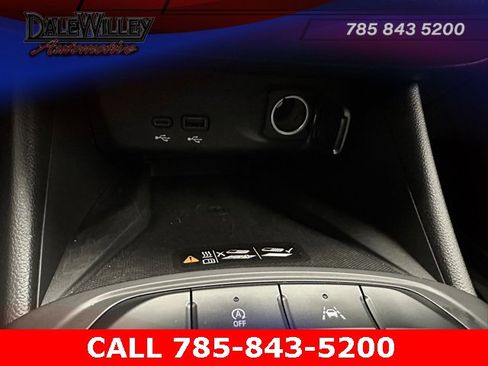 Used 2024 Buick Envista Preferred w/ Convenience I Package image 9