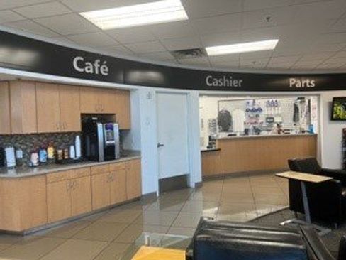 Used 2024 Toyota Tacoma SR image 4