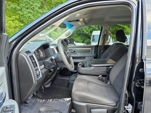 Used 2019 RAM 1500 Warlock AWD/4WD image 11