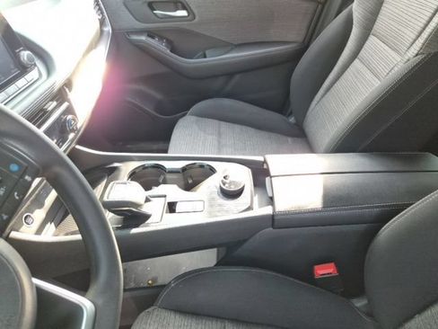 Used 2021 Nissan Rogue SV AWD/4WD image 15
