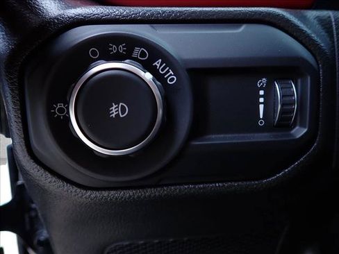 Used 2023 Jeep Wrangler Rubicon w/ LED Lighting Group AWD/4WD image 13