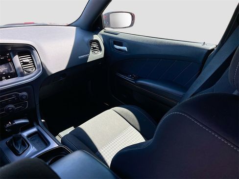 Used 2022 Dodge Charger R/T w/ Blacktop Package image 21