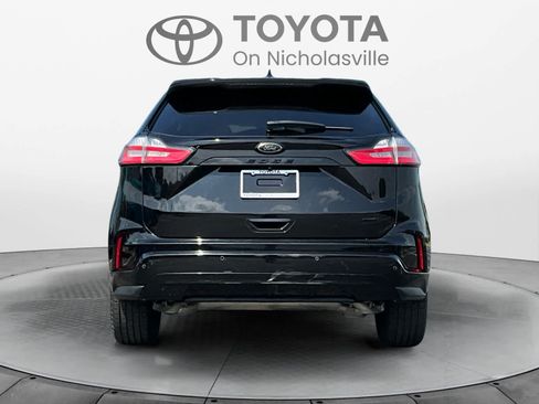 Used 2022 Ford Edge SE w/ Black Appearance Package AWD/4WD image 4