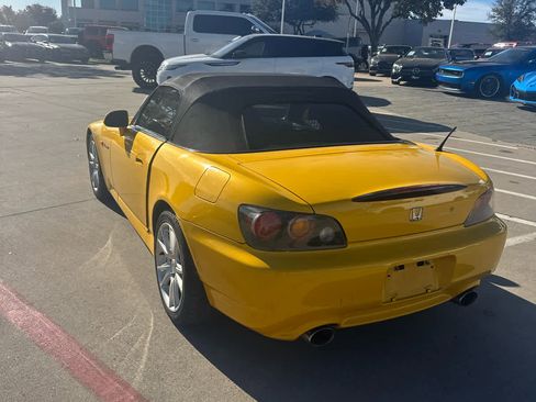 Used 2005 Honda S2000 image 2