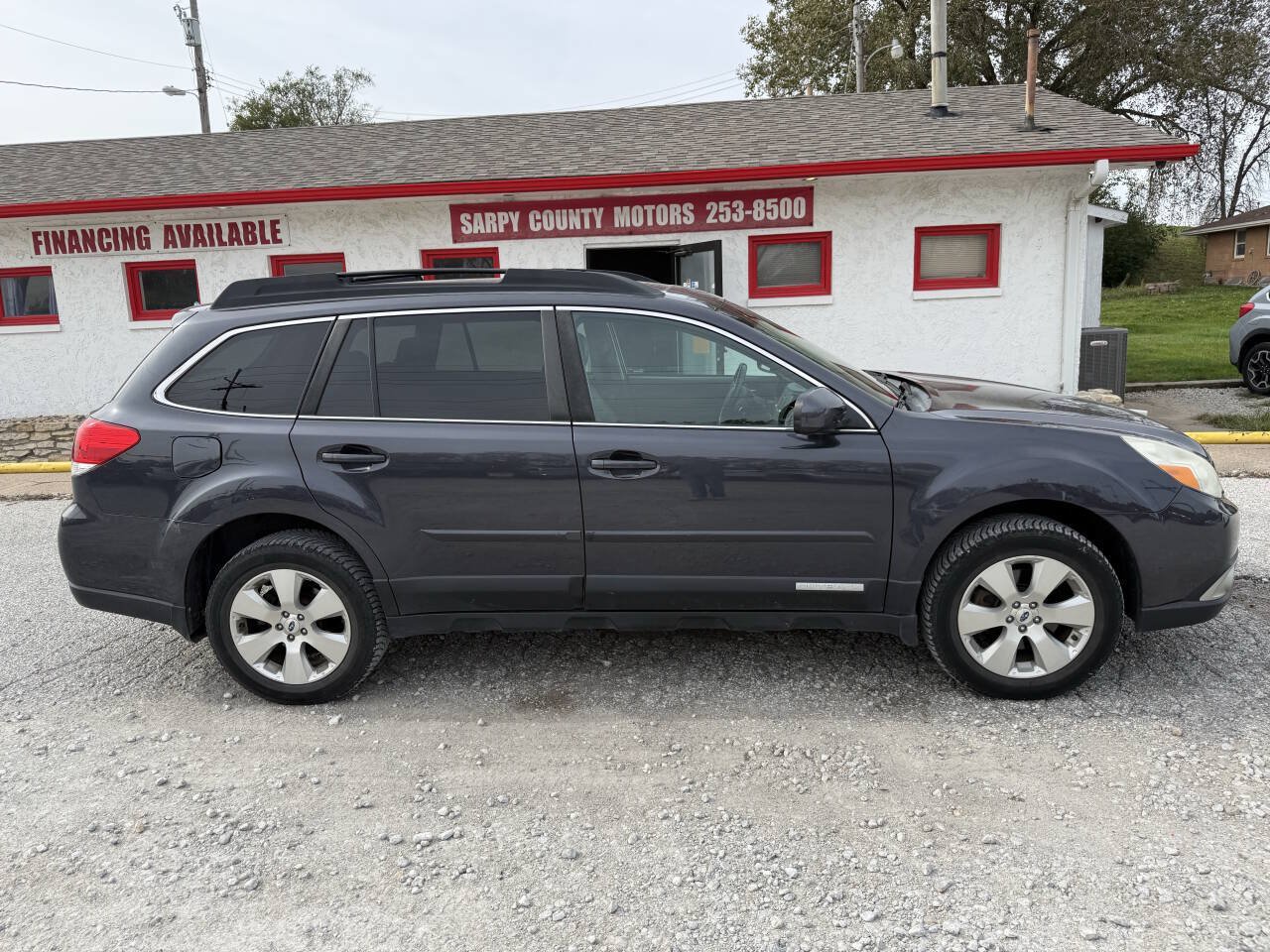 Used 2012 Subaru Outback 3.6R Limited w/ Moonroof Pkg AWD/4WD image 1