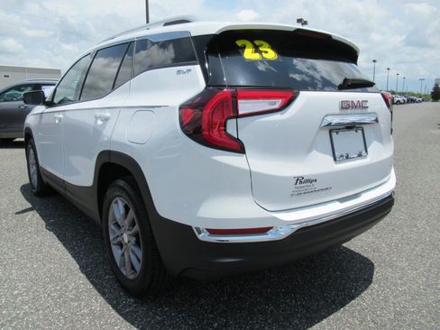 Used 2023 GMC Terrain SLT FWD image 5
