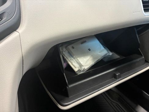 Used 2012 Chevrolet Equinox LT FWD image 16