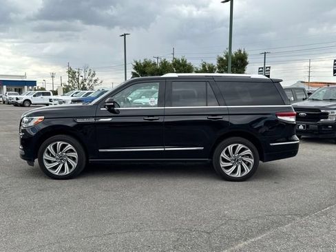 Used 2023 Lincoln Navigator Reserve w/ Equipment Group 201A AWD/4WD image 10