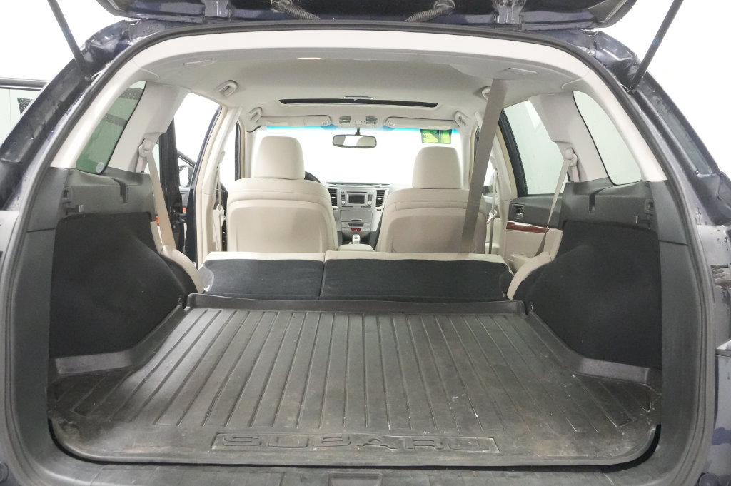 Used 2012 Subaru Outback 2.5i Limited w/ Moonroof Pkg AWD/4WD image 23