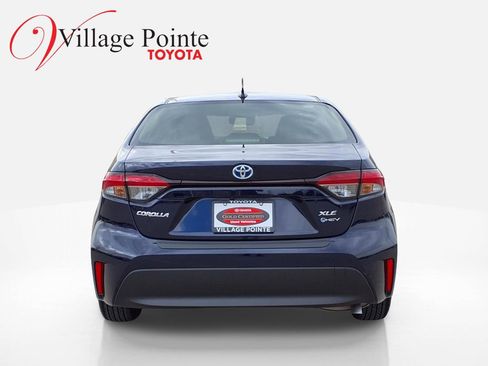 Certified 2025 Toyota Corolla XLE image 5