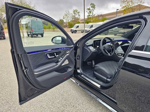 New 2025 Mercedes-Benz S 580 4MATIC Sedan image 20