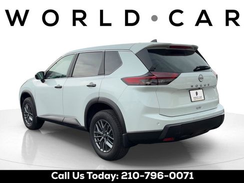 Certified 2025 Nissan Rogue S FWD image 5