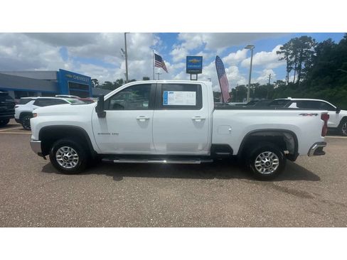 Used 2025 Chevrolet Silverado 2500 LT w/ Convenience Package AWD/4WD image 5