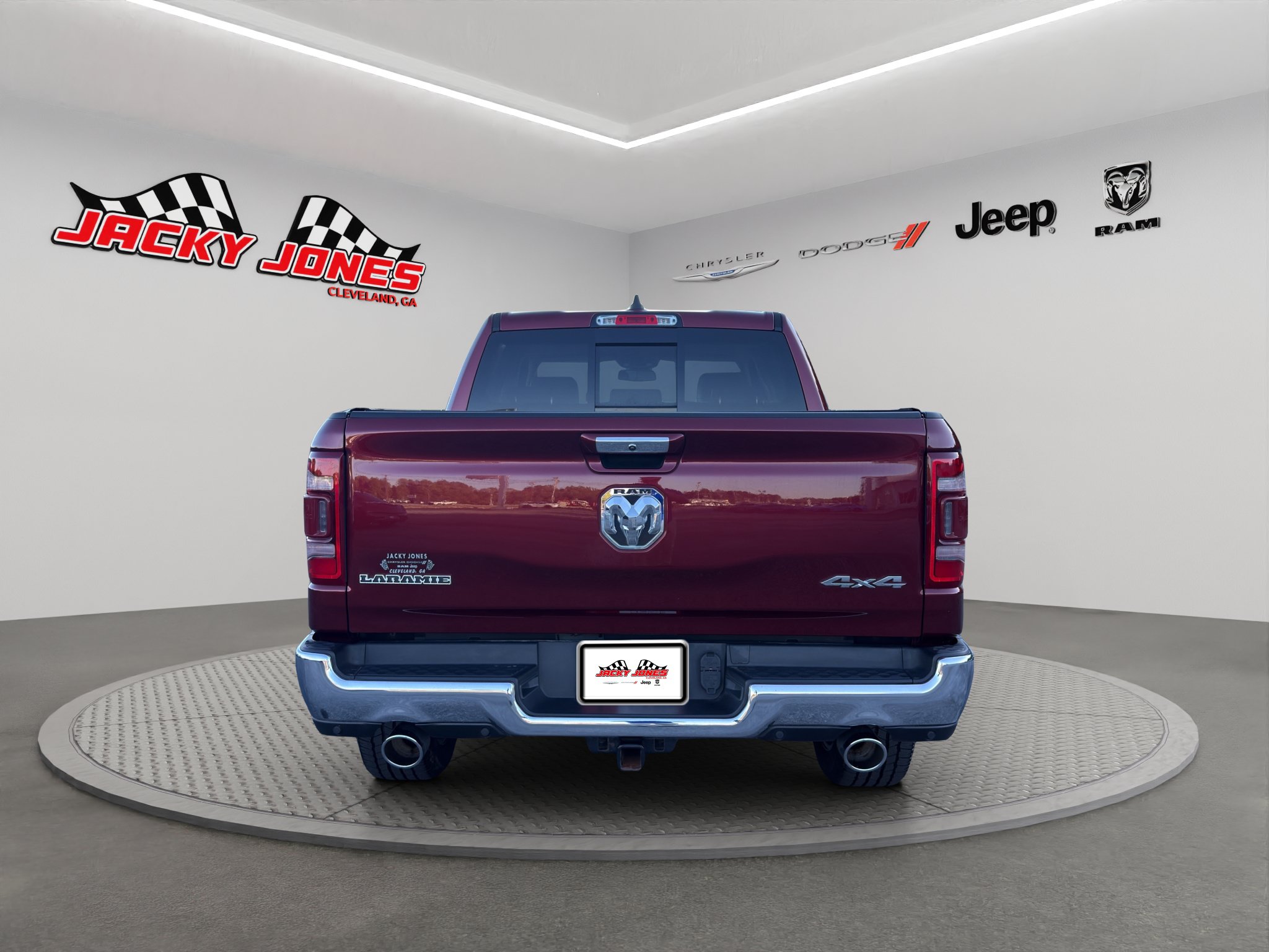 Used 2020 RAM 1500 Laramie AWD/4WD image 7