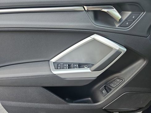 New 2025 Audi Q3 2.0T Premium image 13