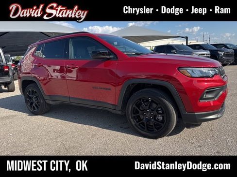 Used 2026 Jeep Compass Latitude image 1