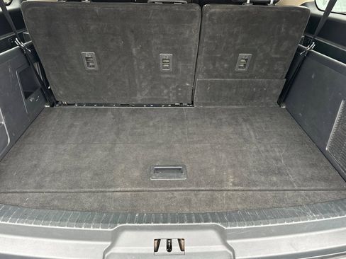 Used 2024 Ford Expedition Max XLT image 18