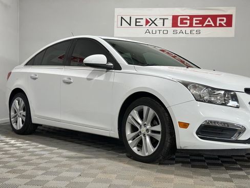 Used 2015 Chevrolet Cruze LTZ image 2