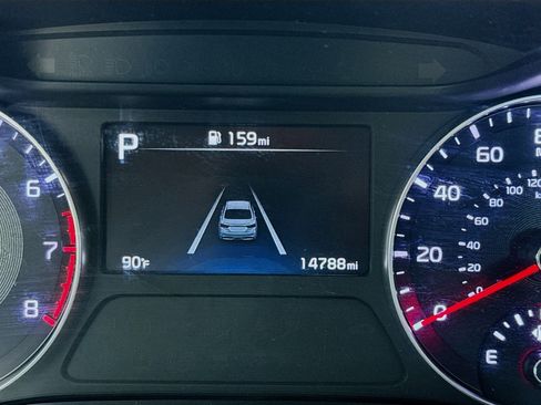 Used 2023 Kia Forte LXS w/ LXS Technology Package FWD image 8