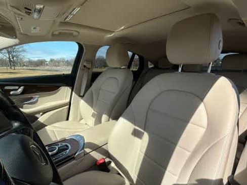 Used 2018 Mercedes-Benz GLC 300 4MATIC Coupe image 12