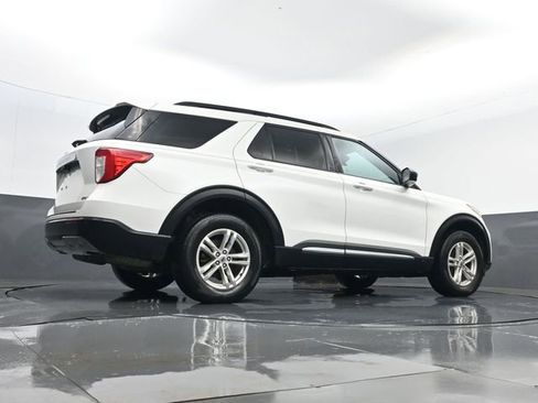 Used 2023 Ford Explorer XLT w/ Equipment Group 202A image 26