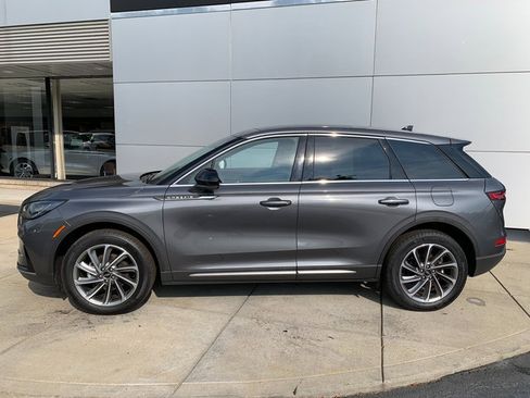 Used 2023 Lincoln Corsair AWD w/ Equipment Group 101A image 2