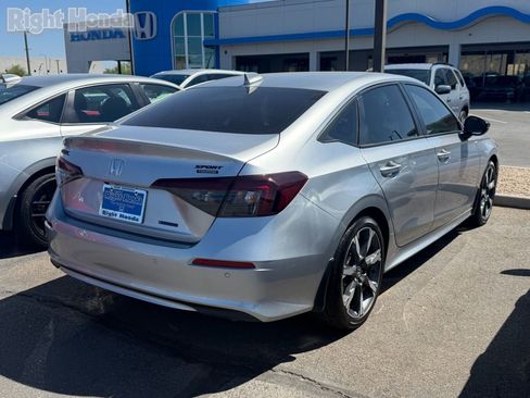 Used 2026 Honda Civic Sport Touring image 4