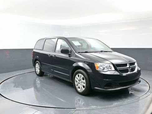 Used 2016 Dodge Grand Caravan SE w/ Quick Order Package 29E SE image 7