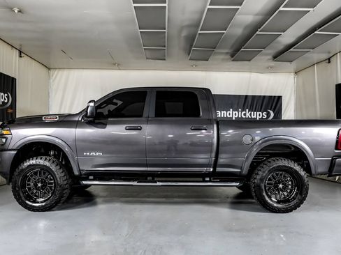 Used 2025 RAM 2500 Big Horn AWD/4WD image 12
