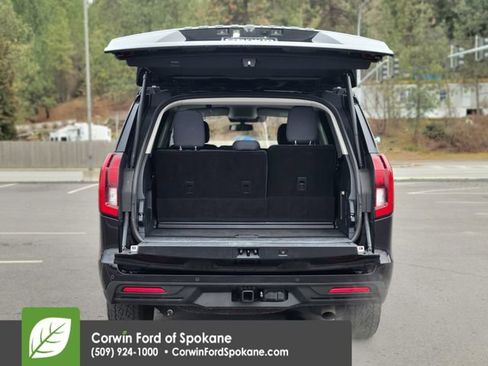 Used 2025 Ford Expedition Active image 22