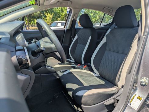 Used 2021 Nissan Versa SV FWD image 22