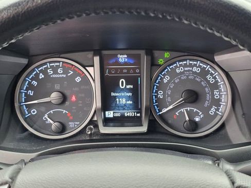 Used 2023 Toyota Tacoma TRD Off-Road w/ Advanced Technology Package AWD/4WD image 24