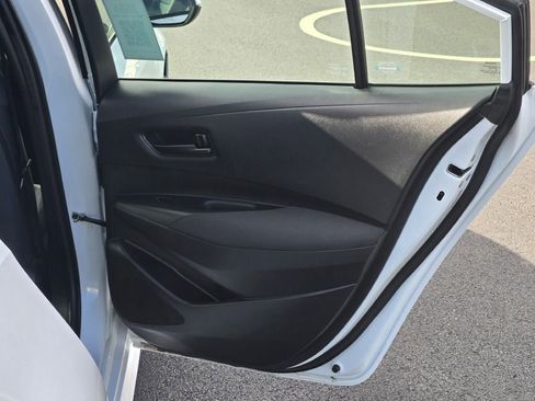 Used 2022 Toyota Corolla LE image 7