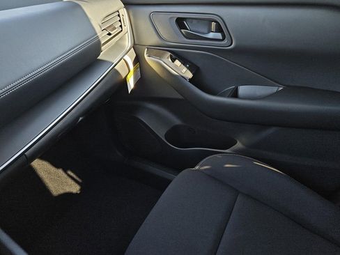 New 2026 Nissan Rogue S image 21