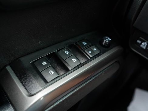 Used 2023 Toyota Tacoma TRD Off-Road w/ TRD Premium Off Road Package AWD/4WD image 30