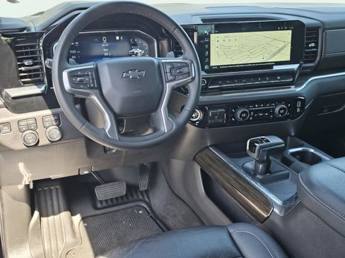 Used 2024 Chevrolet Silverado 1500 LT Trail Boss w/ LT Trail Boss Premium Package AWD/4WD image 34