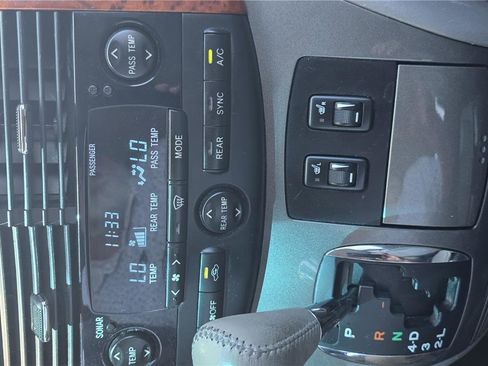 Used 2009 Toyota Sienna XLE FWD image 22