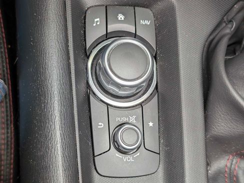 Used 2019 MAZDA MX-5 Miata RF Grand Touring image 32