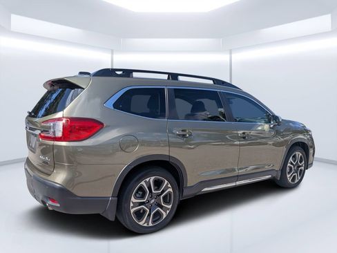 Used 2023 Subaru Ascent Limited w/ Technology Package AWD/4WD image 3