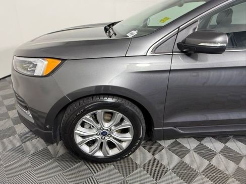 Used 2019 Ford Edge Titanium w/ Equipment Group 301A FWD image 12