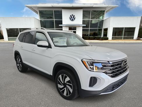 New 2026 Volkswagen Atlas SEL image 1