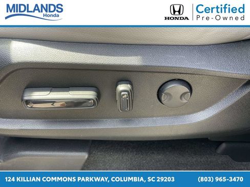 Used 2025 Honda Pilot Touring image 17
