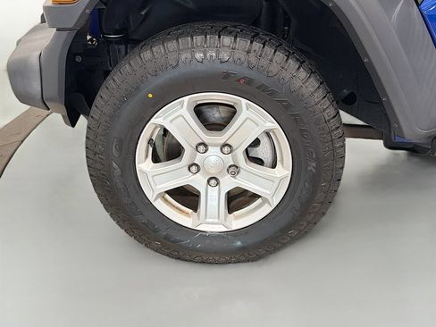 Used 2018 Jeep Wrangler Unlimited Sport S AWD/4WD image 33