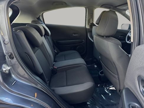 Used 2019 Honda HR-V LX image 18