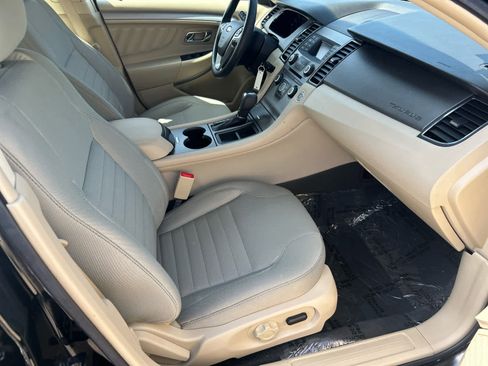 Used 2017 Ford Taurus SE FWD image 26