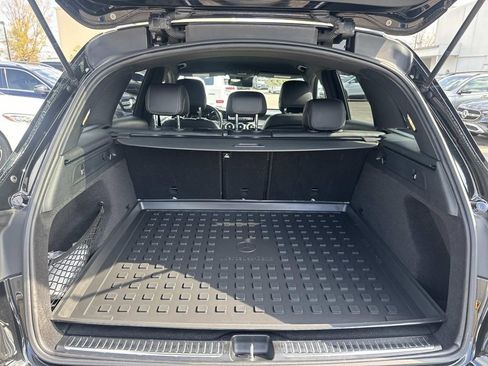 Used 2022 Mercedes-Benz GLC 300 4MATIC w/ AMG Line image 8