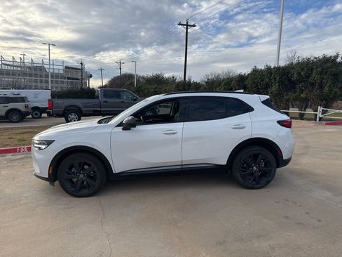 Used 2023 Buick Envision Essence w/ Technology Package I image 2