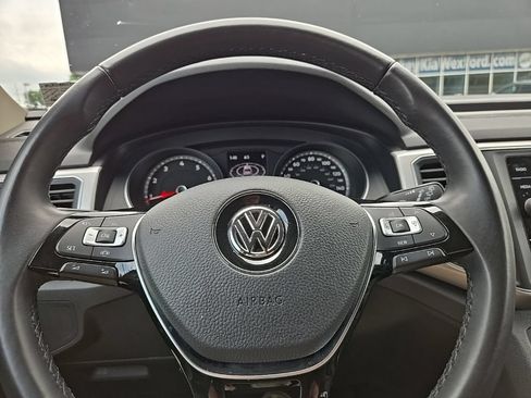 Used 2019 Volkswagen Atlas SE w/ Towing Package AWD/4WD image 12