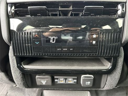 New 2026 Jeep Grand Wagoneer Premium Group I w/ Premium Group I image 15