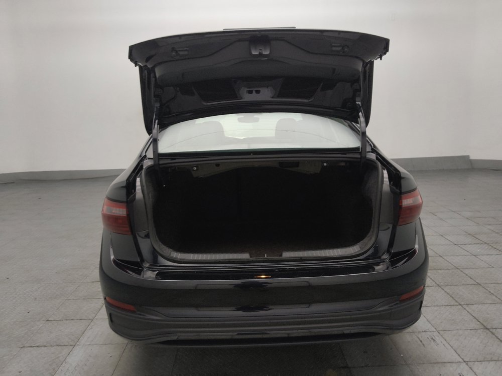 Used 2025 Volkswagen Jetta SE FWD image 29
